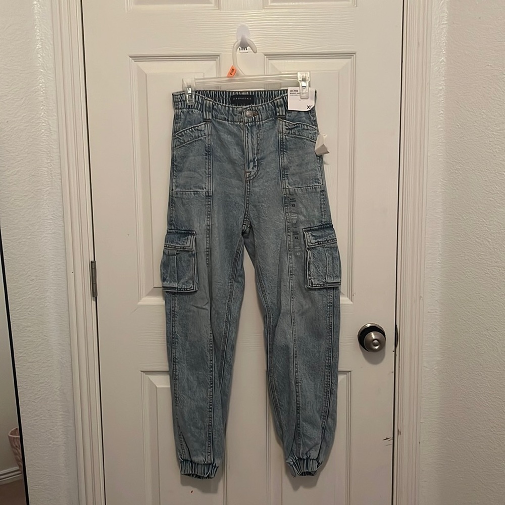AEROPOSTALE •BAGGY JOGGER •NEVER WORN• PERFECT CONDITION• TAKING PRICE OFFERS•